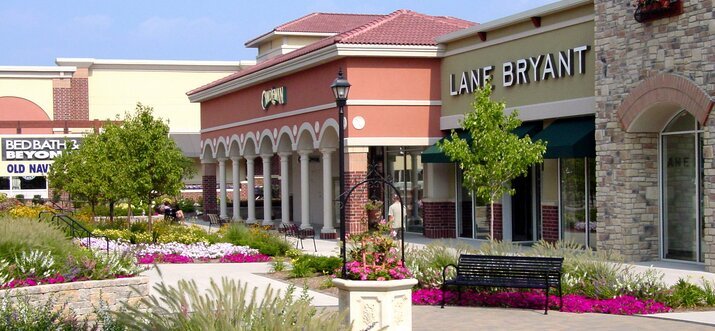 Fort Wayne Restroom Trailer Rental at local malls